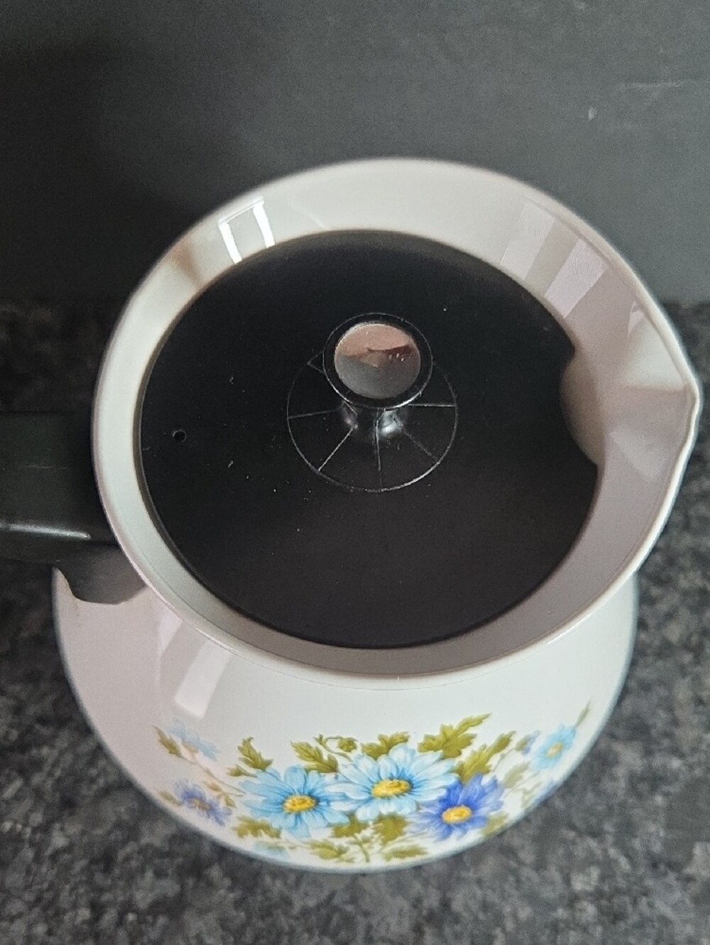 Corningware Vintage 1970's Chelsea Blue Daisy Pattern White Ceramic Teapot - Picture 5 of 15